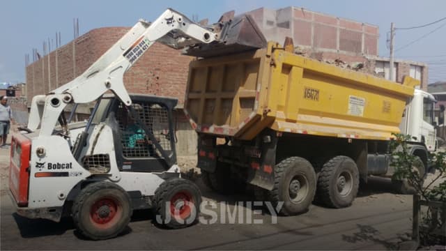 ELIMINACION DE DESMONTE Y MATERIAL EXCEDENTE DE DEMOLICIONES Y EXCAVACIONES