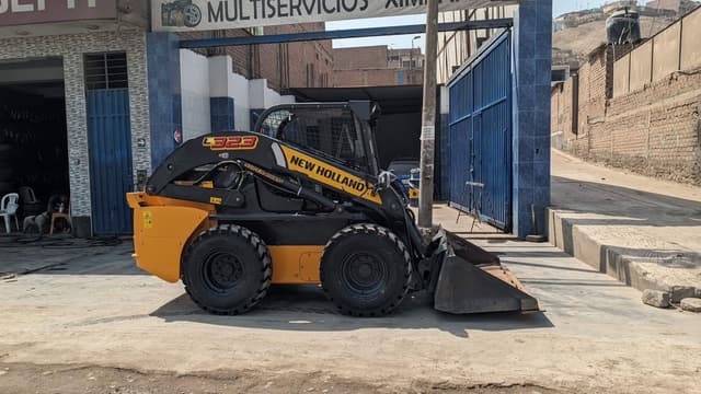 ALQUILER DE MINICARGADOR CON MARTILLO HIDRAULICO BRAZO EXCAVADOR Y BARREDORA