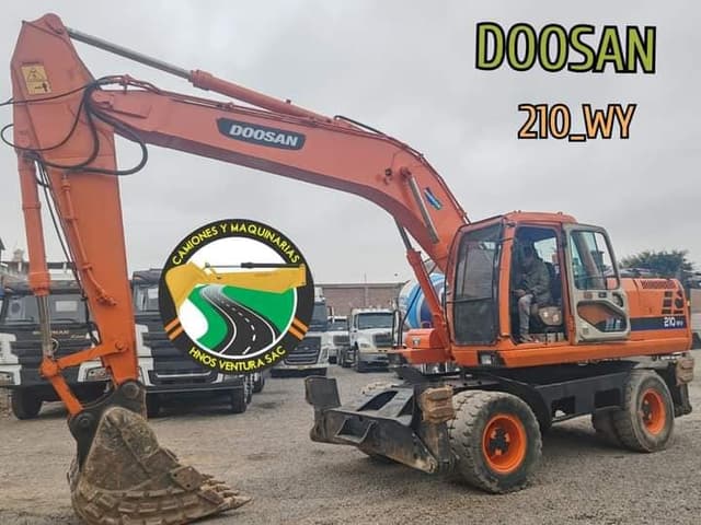 EXCAVADORA NEUMÁTICA DOOSAN 210